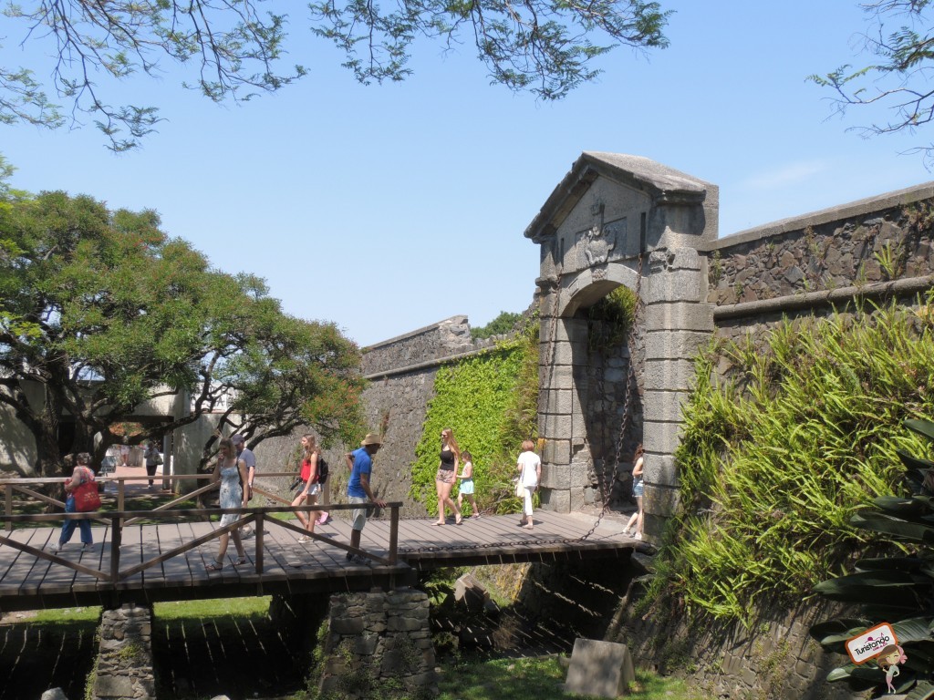 portão da cidadela colônia del sacramento