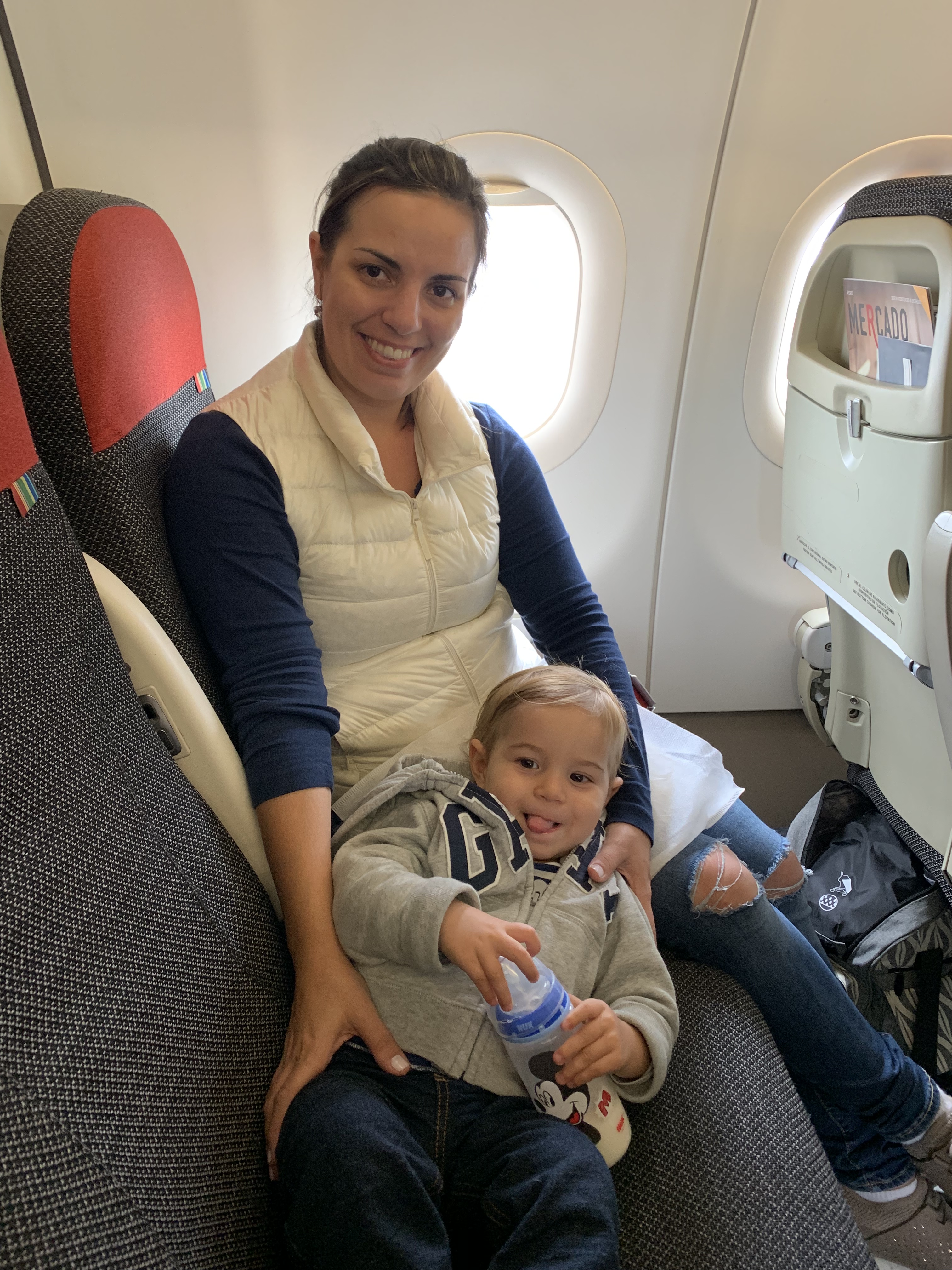 voo de avião com bebês